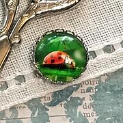 Ladybut Parade Needle Minder
